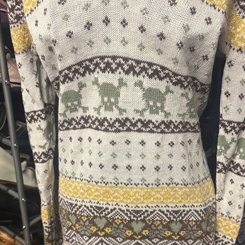 Billabong V-Neck Sweater with Cream, Yellow, and Green Patterns - Picture 6 of 7